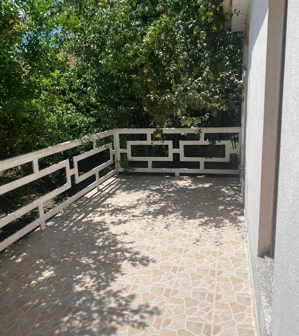 فيلا Luxury House شكودر 0*,